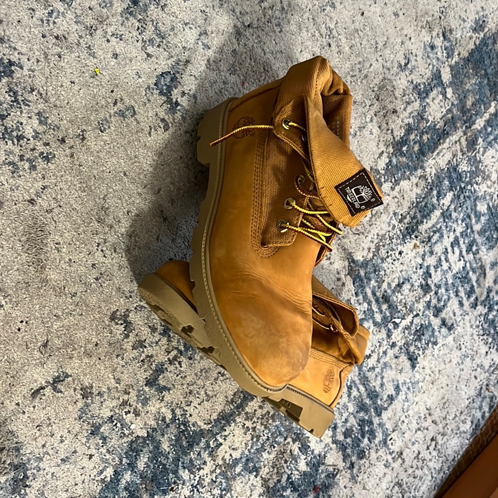 Like new, worn once kids size 5.5 timberland boots